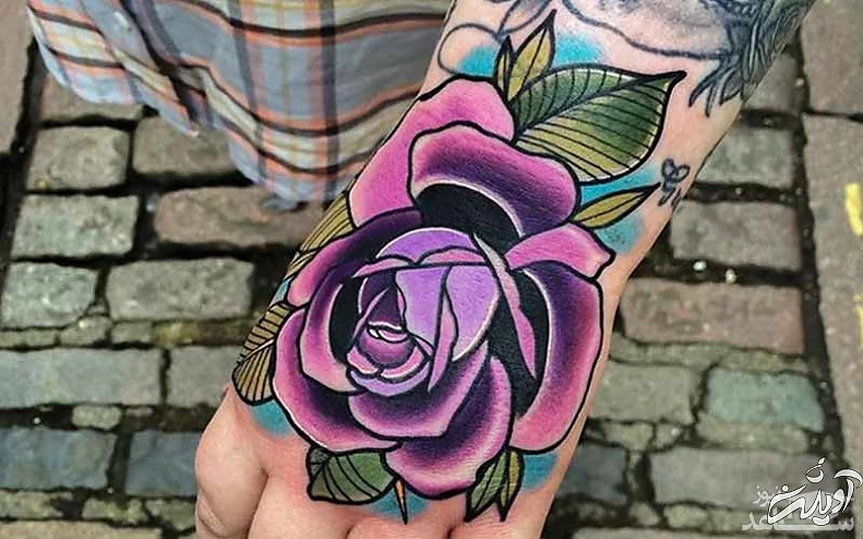 تاتوی گل سرخ